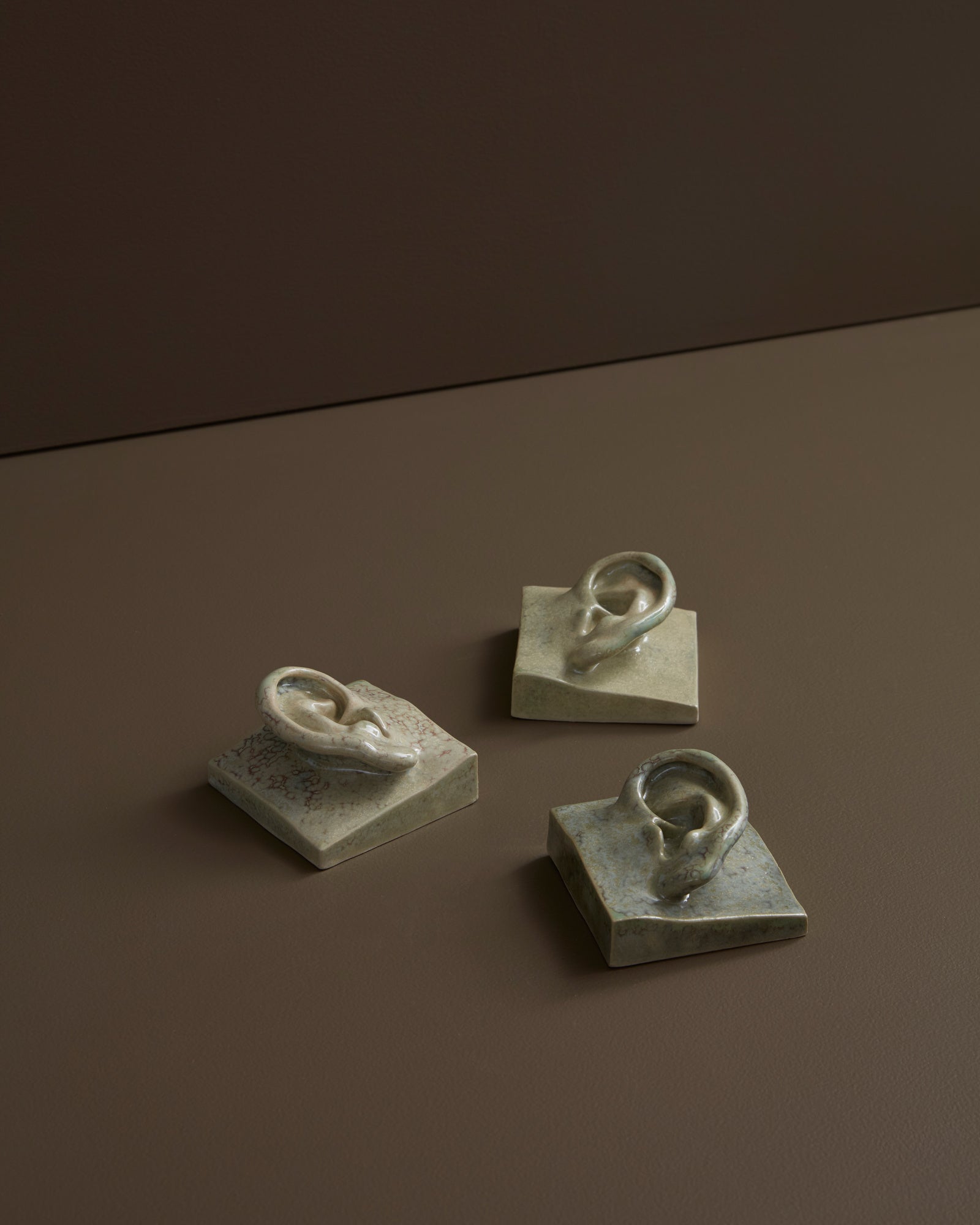 Ear Left | Keramisk Relief