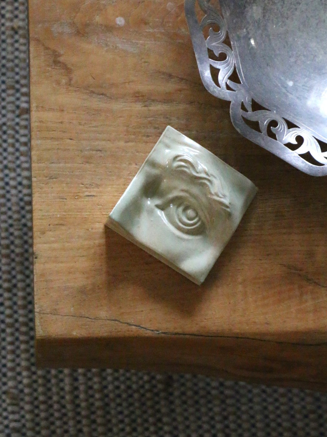 Eye Left | Keramisk Relief