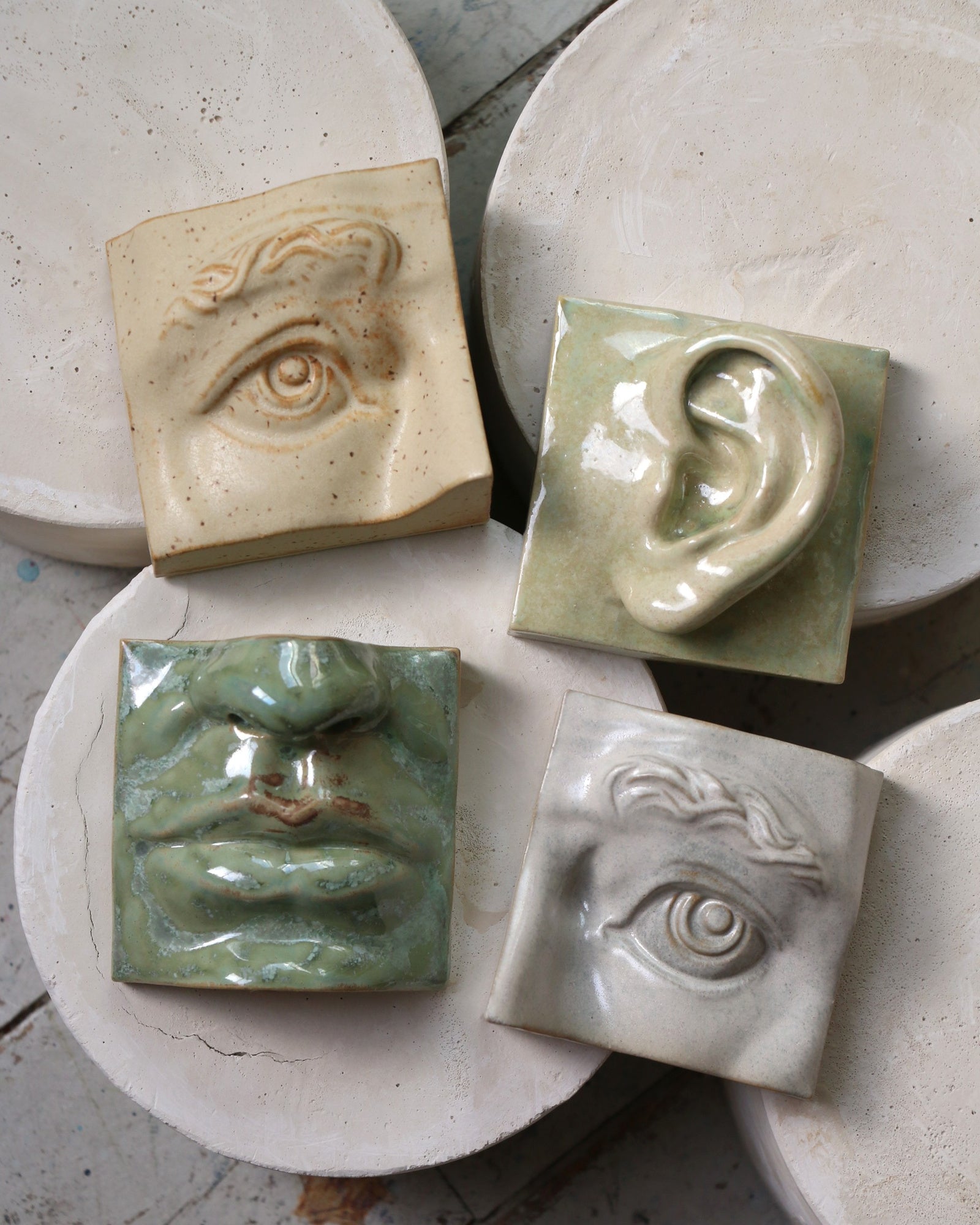 Ear Left | Keramisk Relief